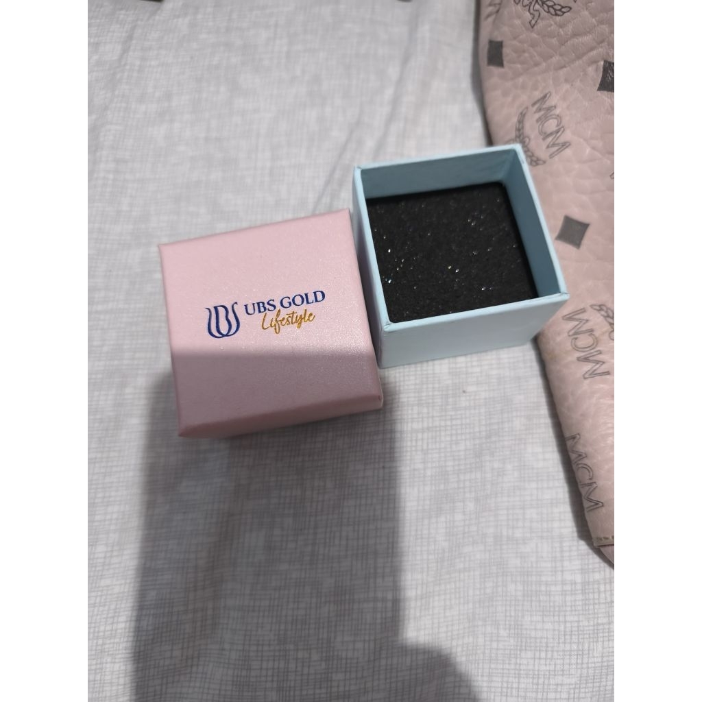 ubs box cincin