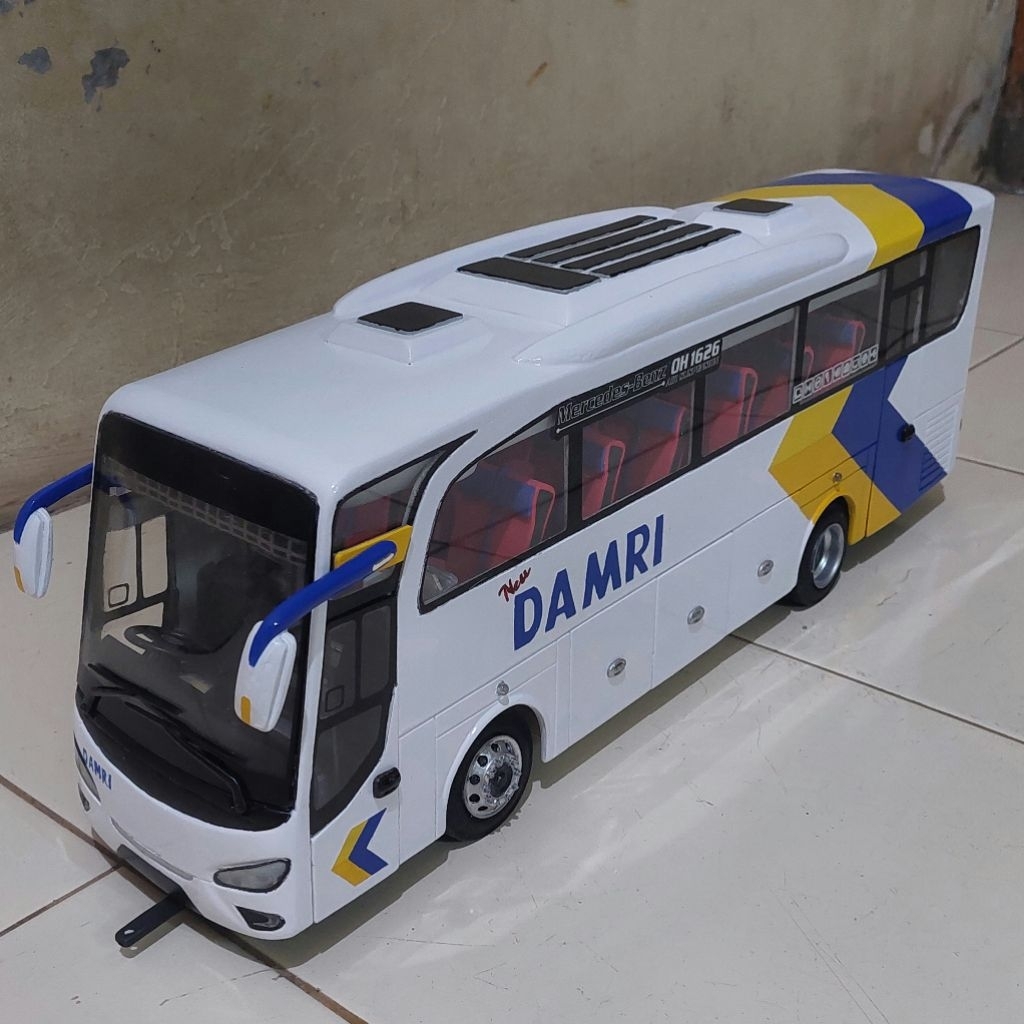 miniatur Bus DAMRI - HD