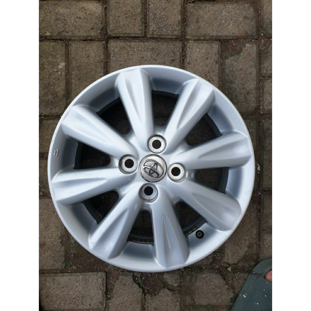 vlek original copotan yaris ring 15 enkei Thailand