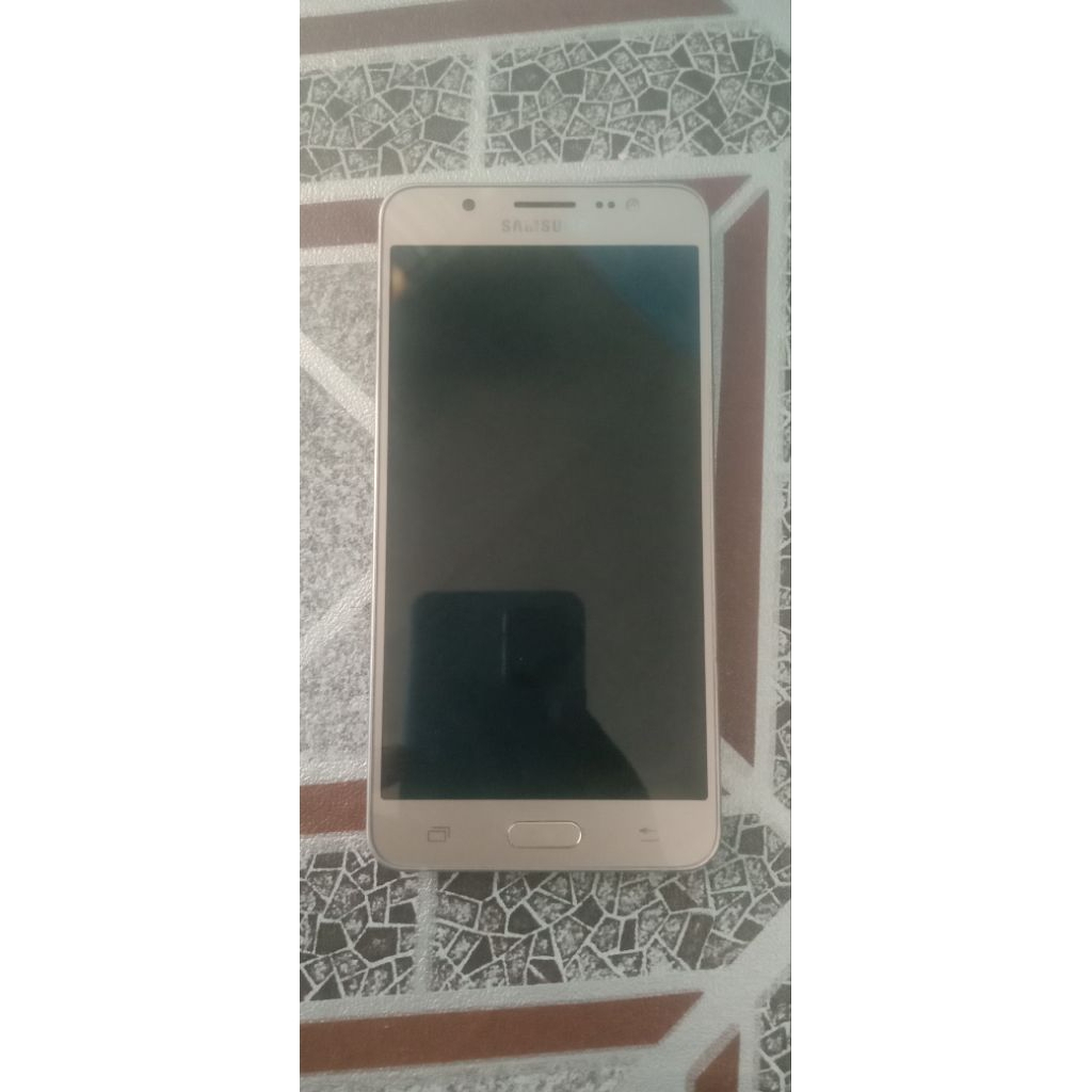 hp Samsung j5 matot kondisi masih bagus