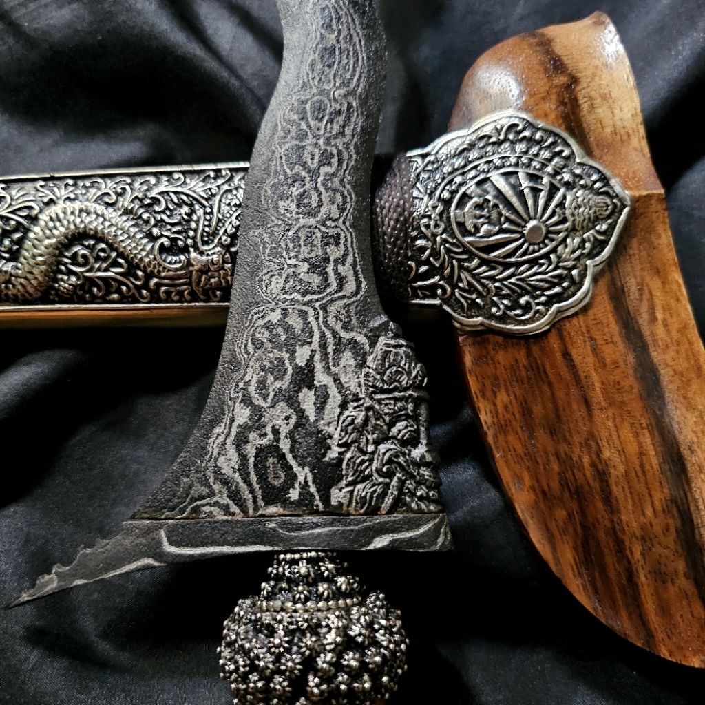 Keris Makoro Luk 11 Pamor Uler Lulut