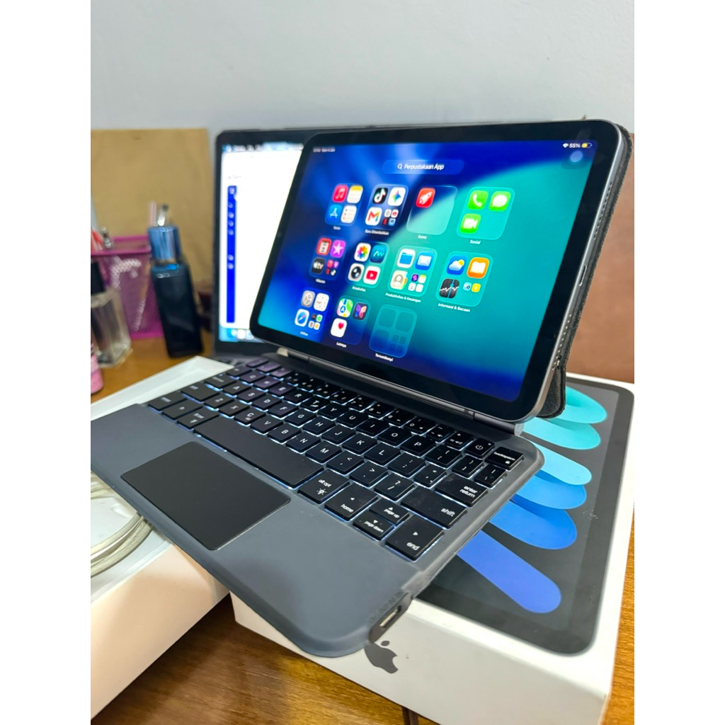 magic keyboard for ipad mini 6/7 ormo preloved