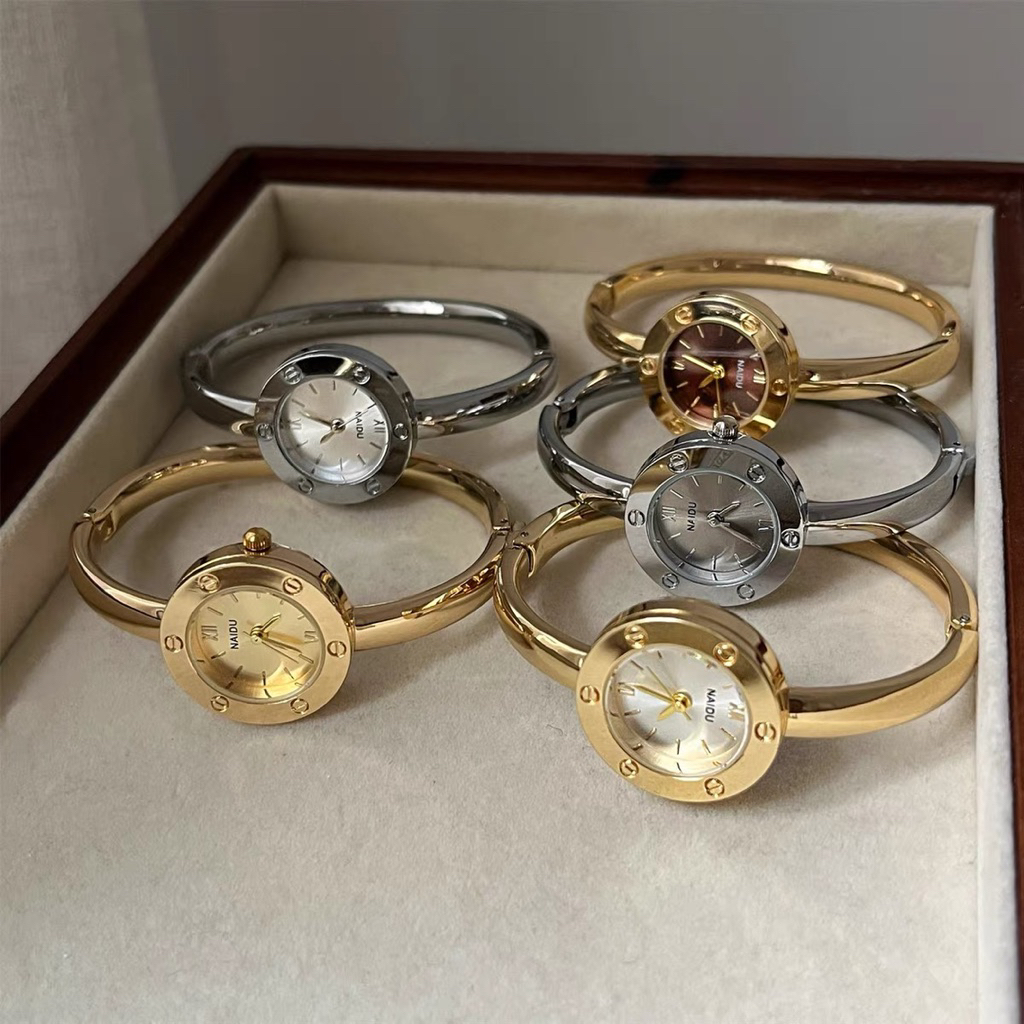 Jam Tangan Wanita Model Gelang Desain Unik Minimalis Estetik Jam Fashion Gelang Terbaru