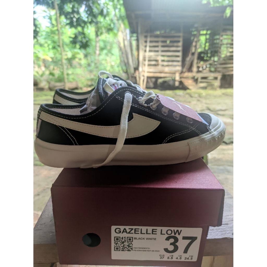 COMPASS GAZELLE BLACK WHITE size 37 USED LIKE NEW