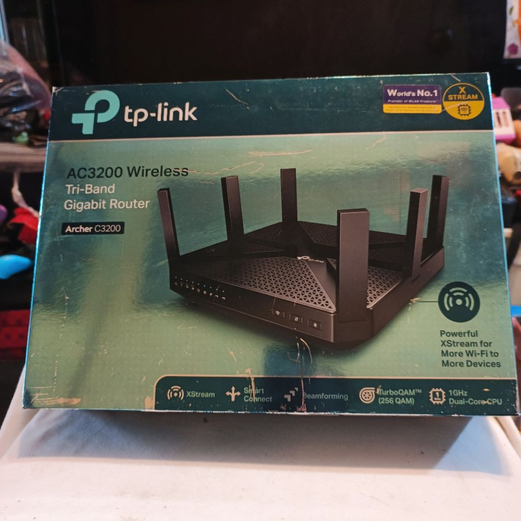 TP - LINK AC3200 WIRELESS  TRI- BAND GIGABIT ROUTER
