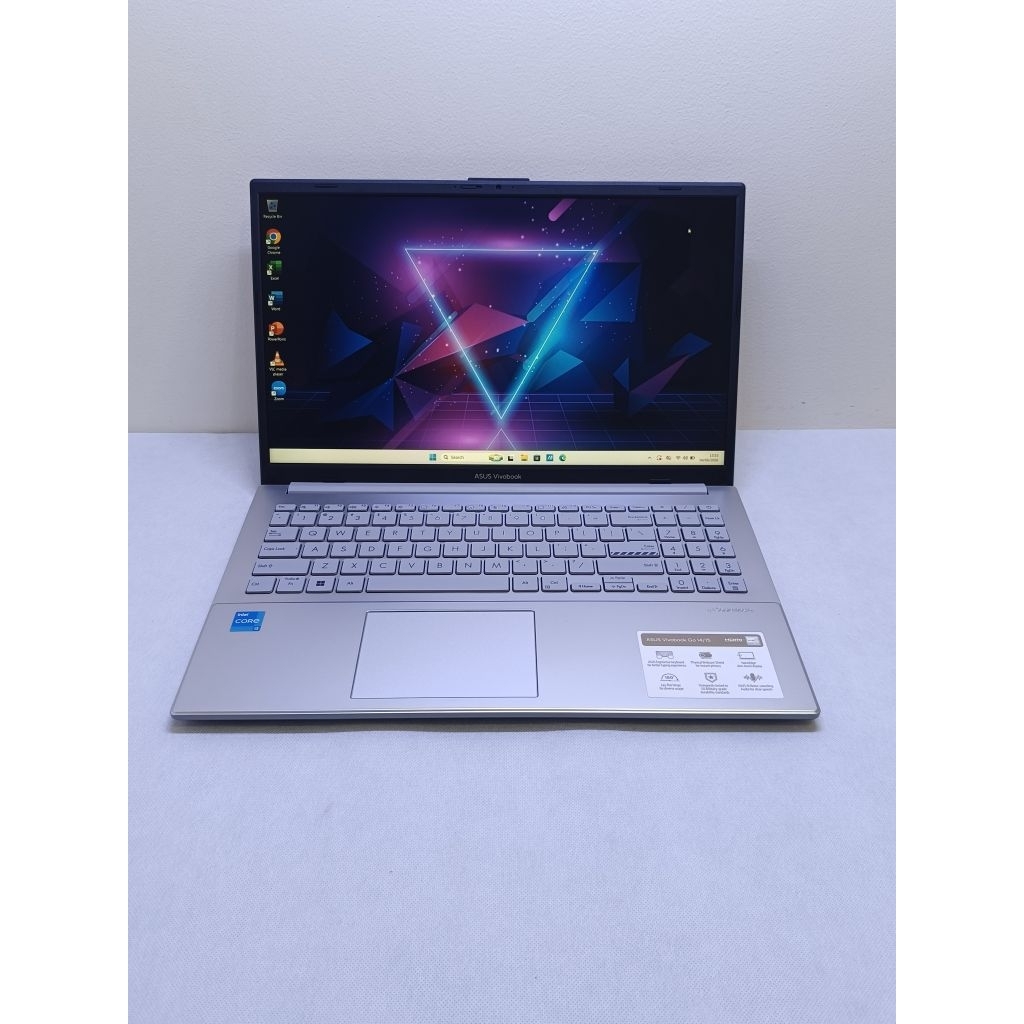 ASUS VIVOBOOK GO E15404G / CORE I3-N305 / 8GB-128GB SSD / SILVER muluss