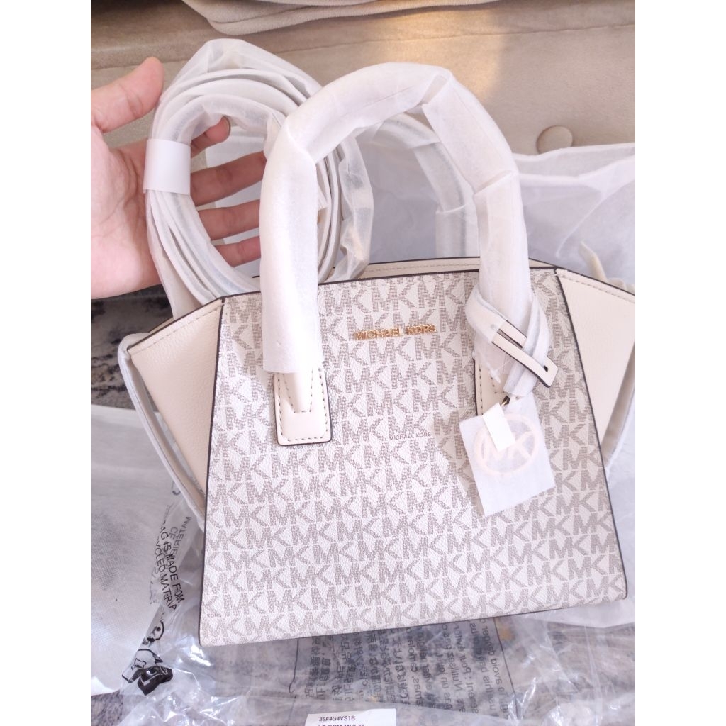 NEW-MK AVRIL SATCHEL LIGHT CREAM