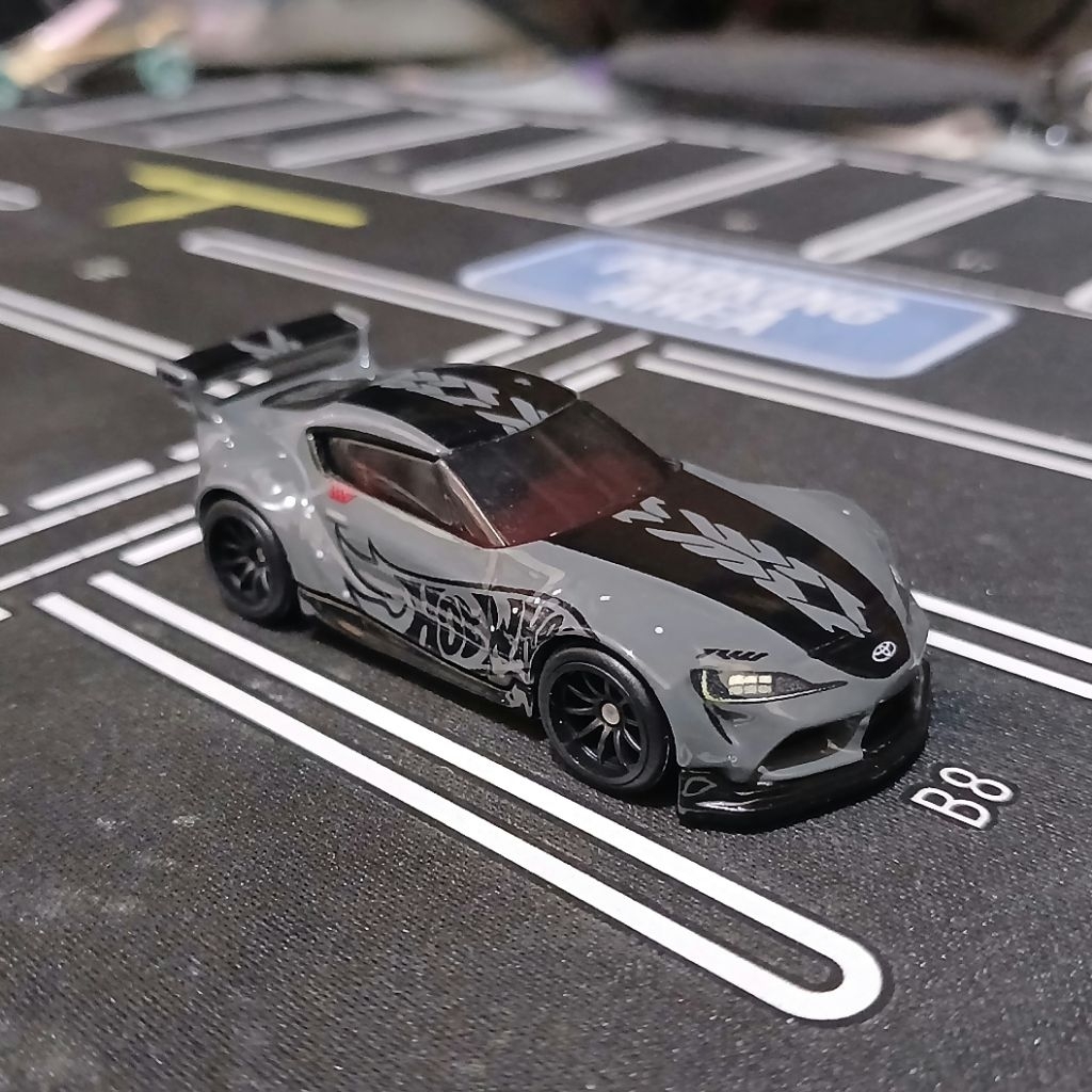 Hotwheels Premium 20' Toyota GR Supra Loose