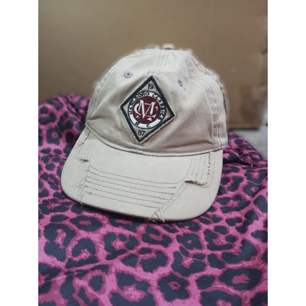 topi malboro clasic vintage