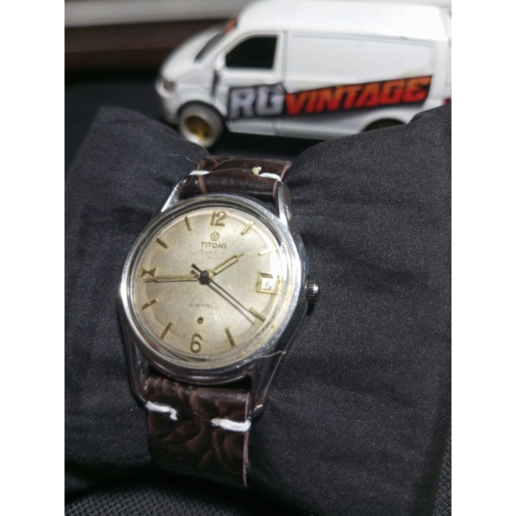 jam bekas manual titoni dim 3.7