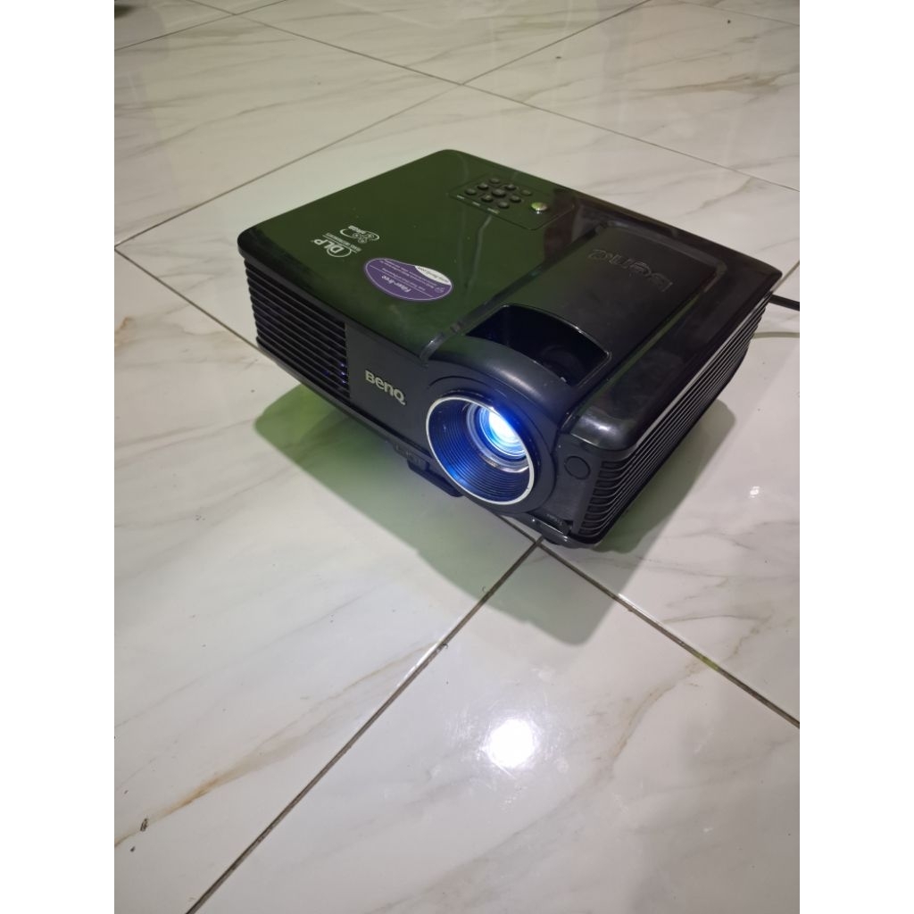 proyektor/infocus bekas merk benq