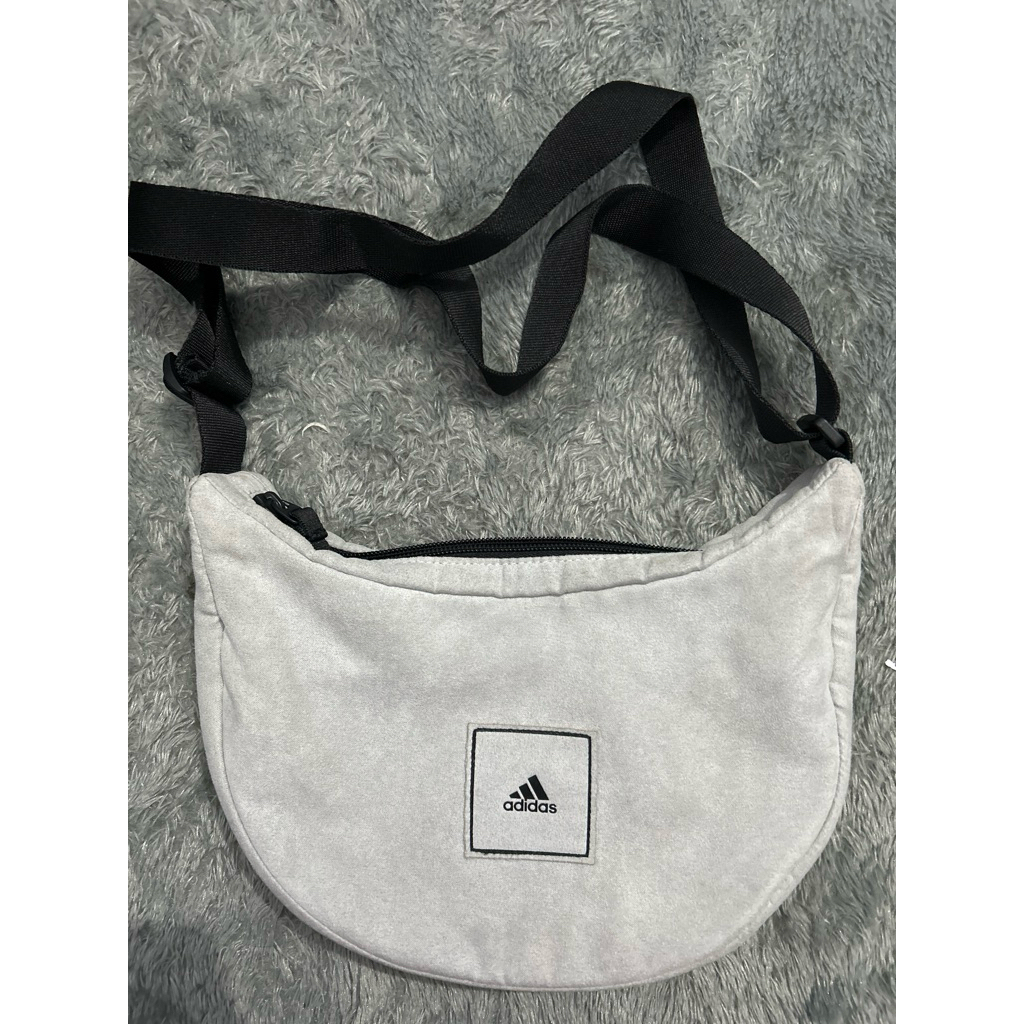 PRELOVED-Tas selempang ADIDAS moon bag soft grey