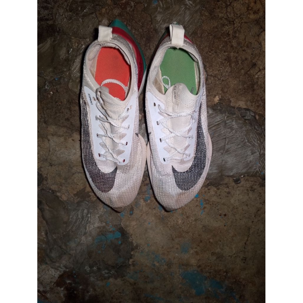 SECOND NIKE AIR ZOOM ALPHAFLY