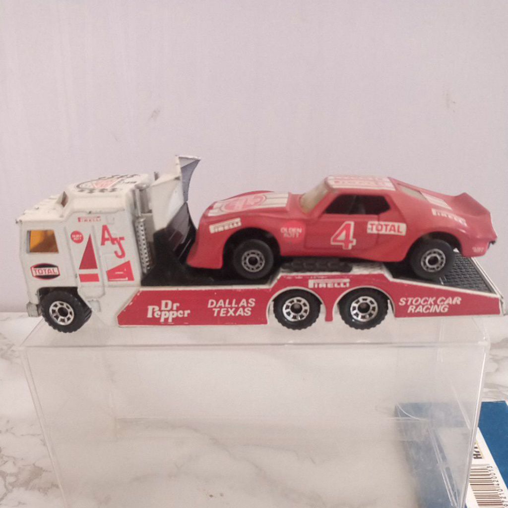 MATCHBOX TEAM CONVOY DR PEPPER