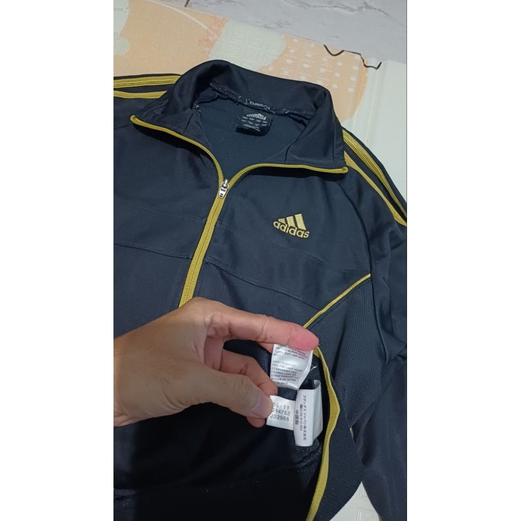 Tracktop Adidas balok