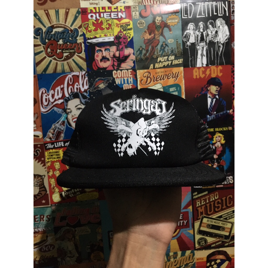 Topi Seringai