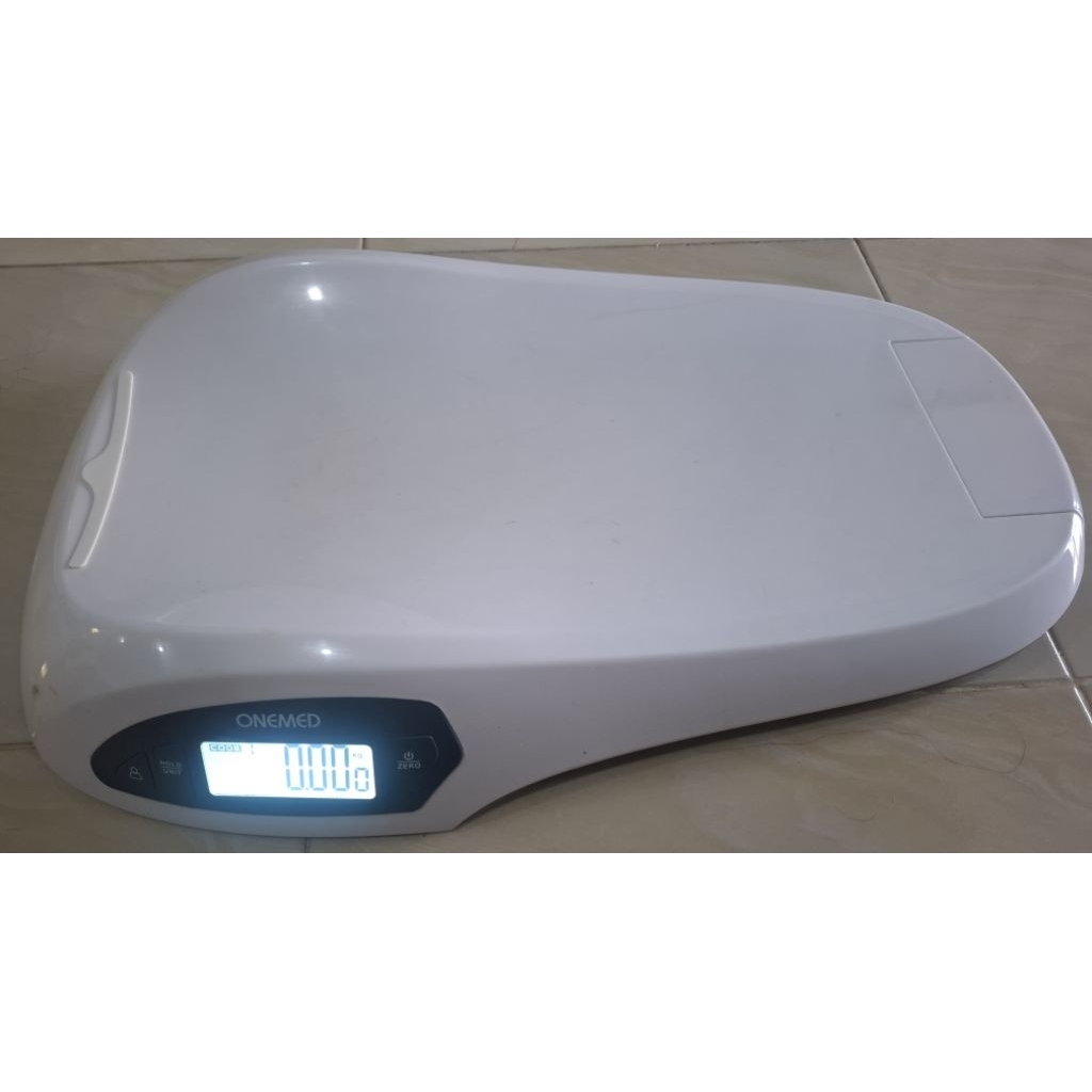 Timbangan Bayi Digital Onemed (Preloved)