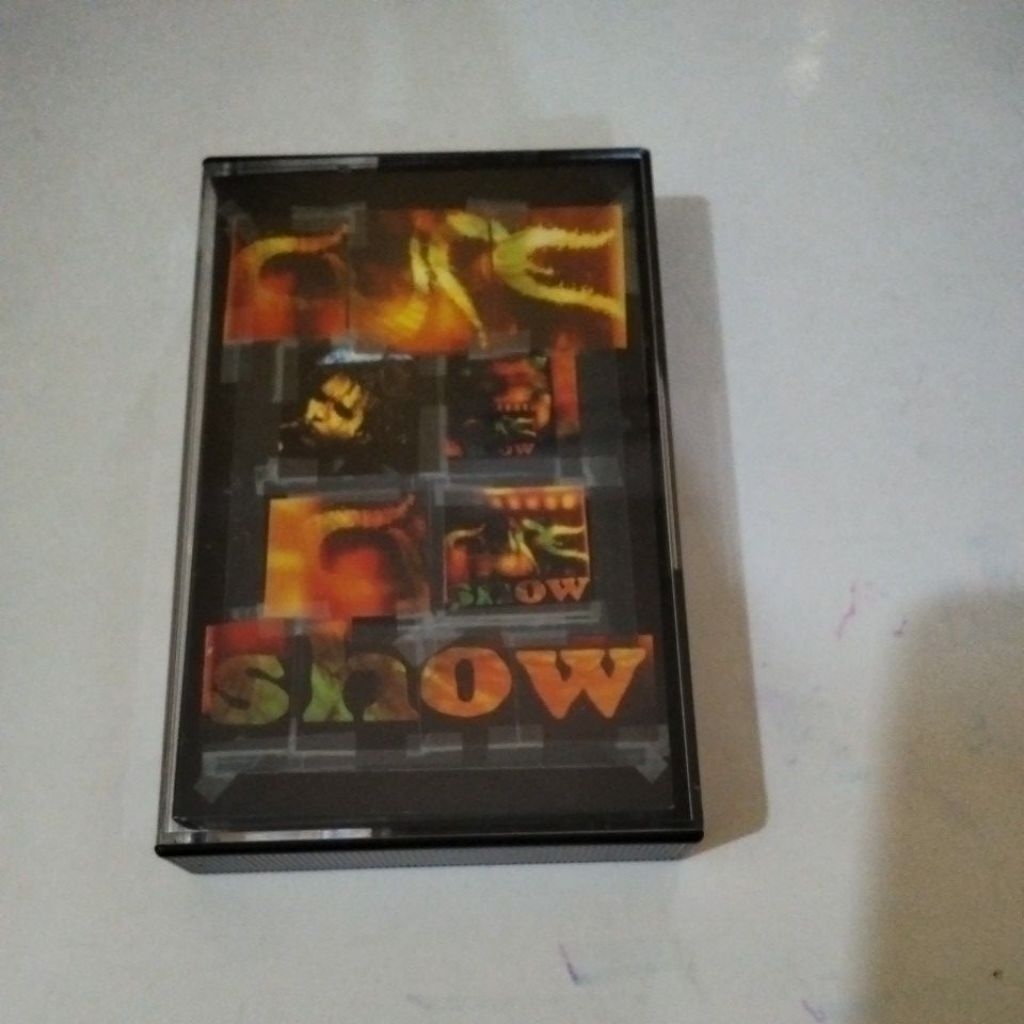 KASET PITA IMPORT THE CURE SHOW