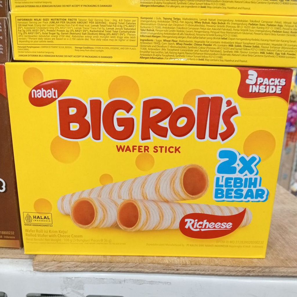Nabati Big Roll's Wafer Stick Varian Isi 3