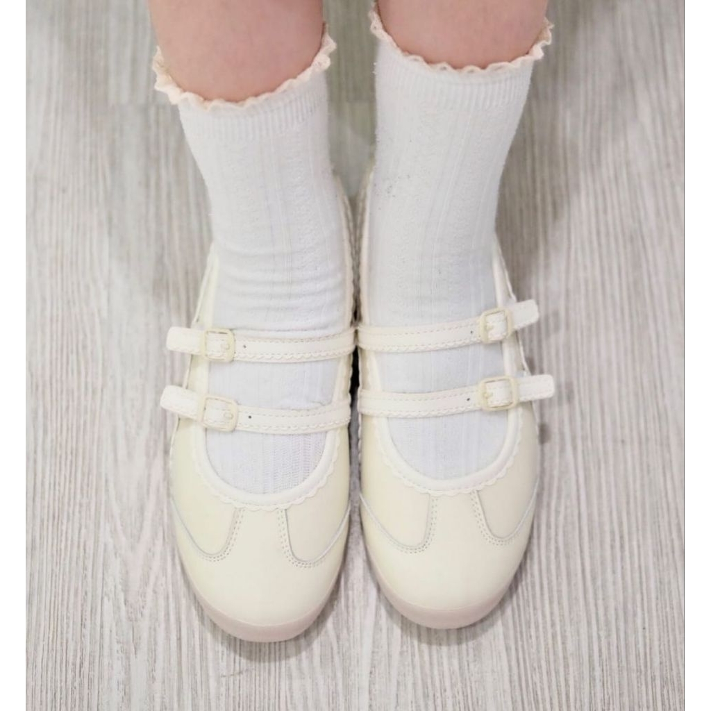 ONITSUKA BALLERINA IVORY