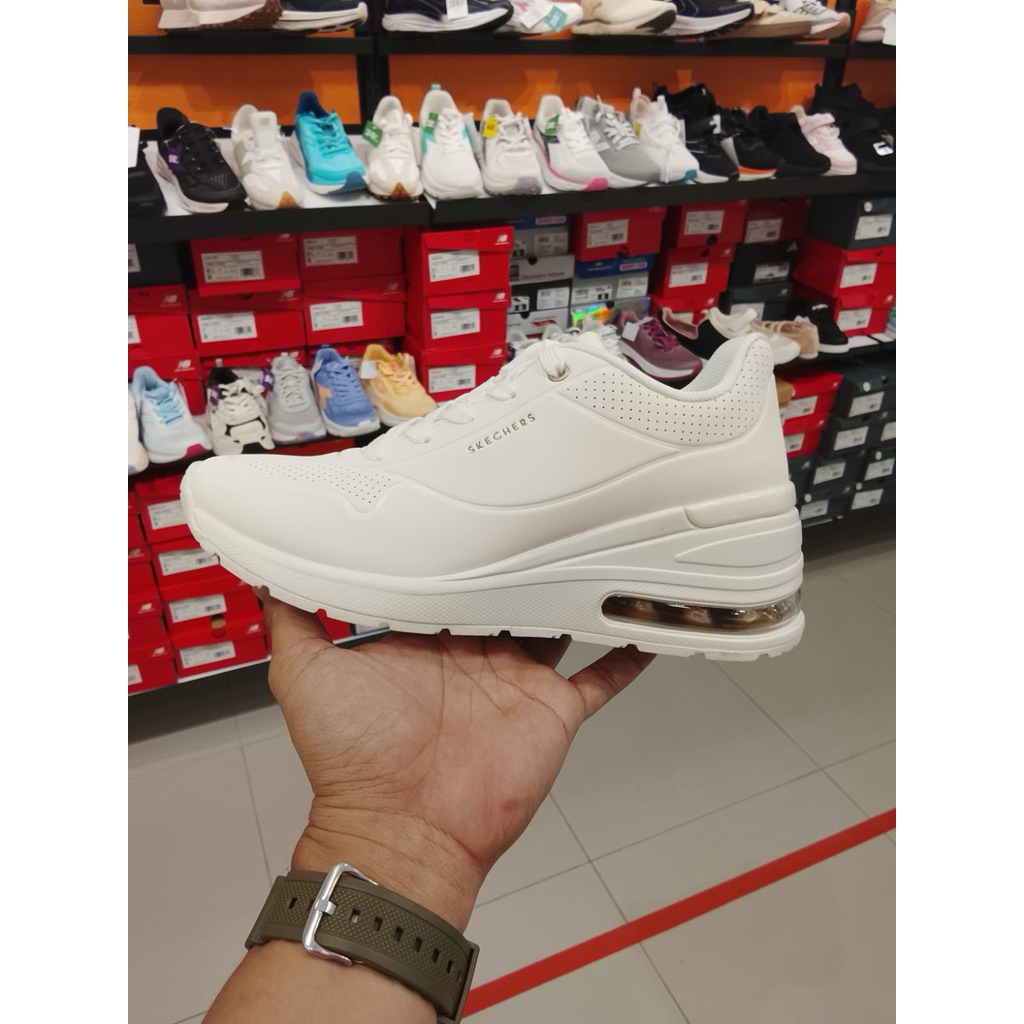 Sepatu Skechers Million Air “White”