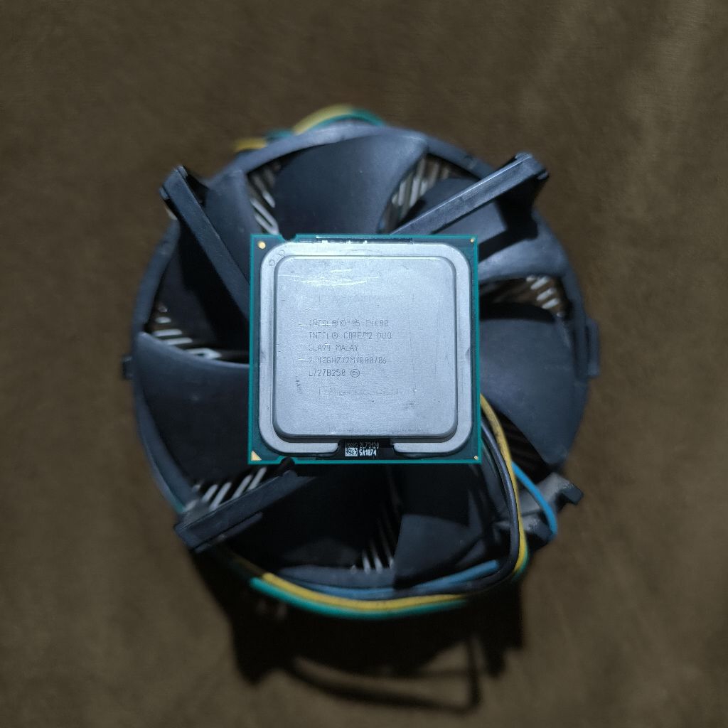 Processor Intel Core 2 Duo E4600 LGA 775 + Fan + Ram Kingston 1GB DDR2