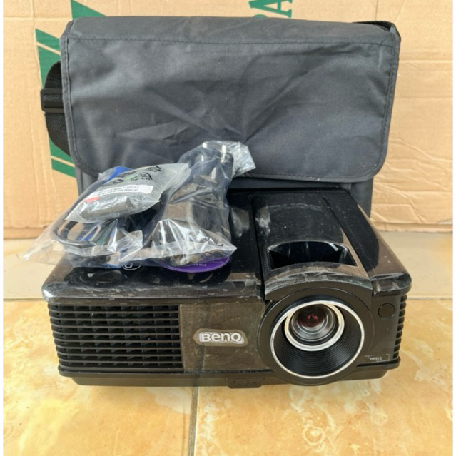 PROYEKTOR / PROYEKTOR BENQ MP515 SECOND ORIGINAL