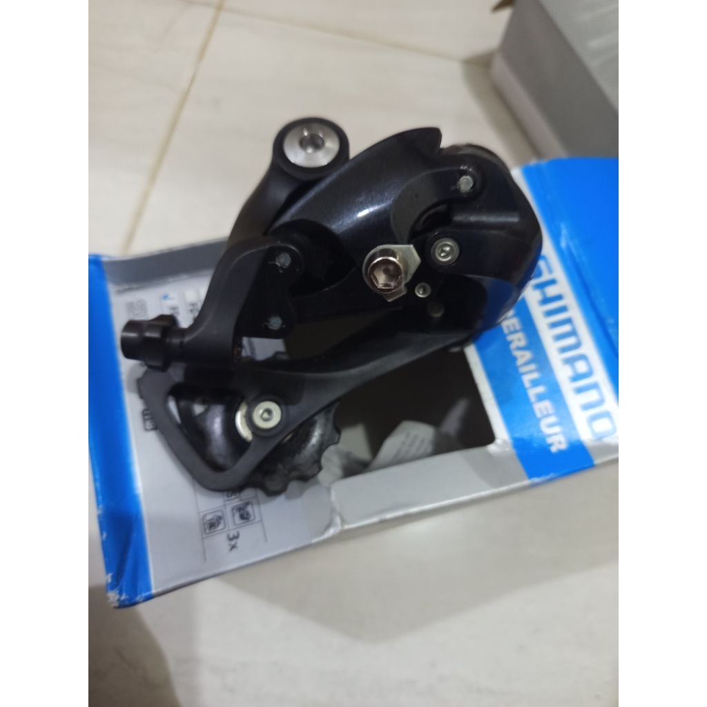 RD Shimano sora 9 speed