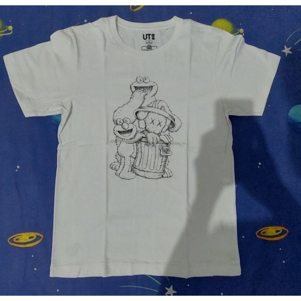 uniqlo ut x kaws