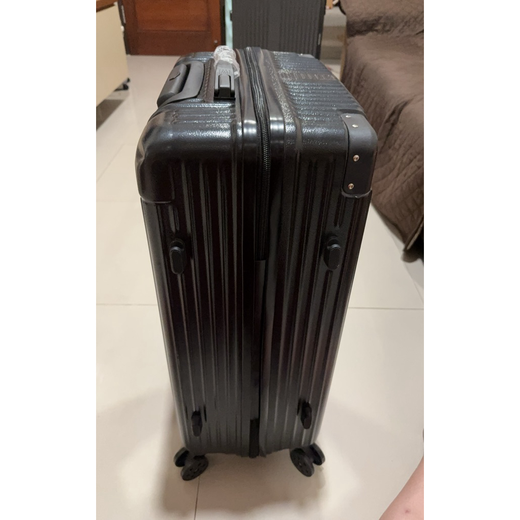 koper 28 inci hitam bekas