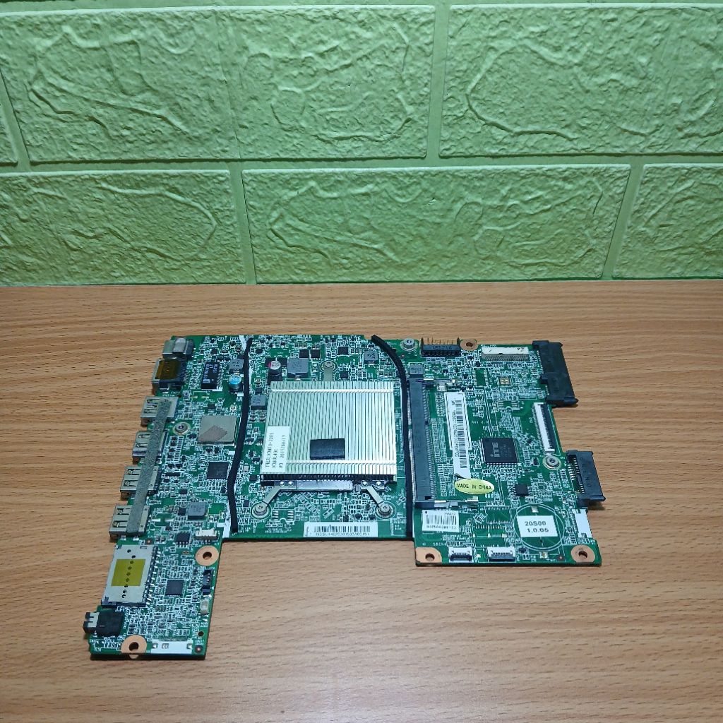 Motherboard Mainboard Mobo Mesin Mati Laptop Acer one 14 Z1402