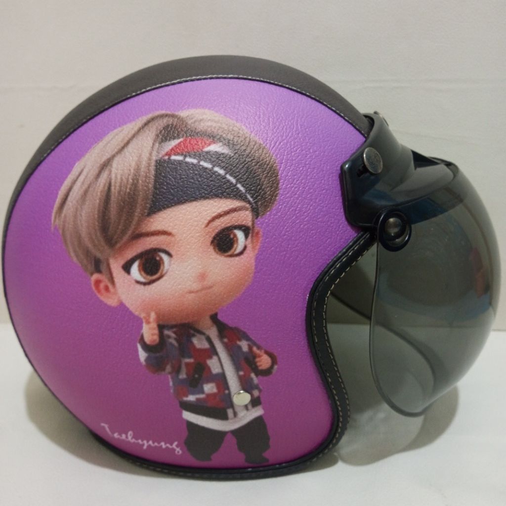 HELM BOGO RETRO BTS TAEHYUNG