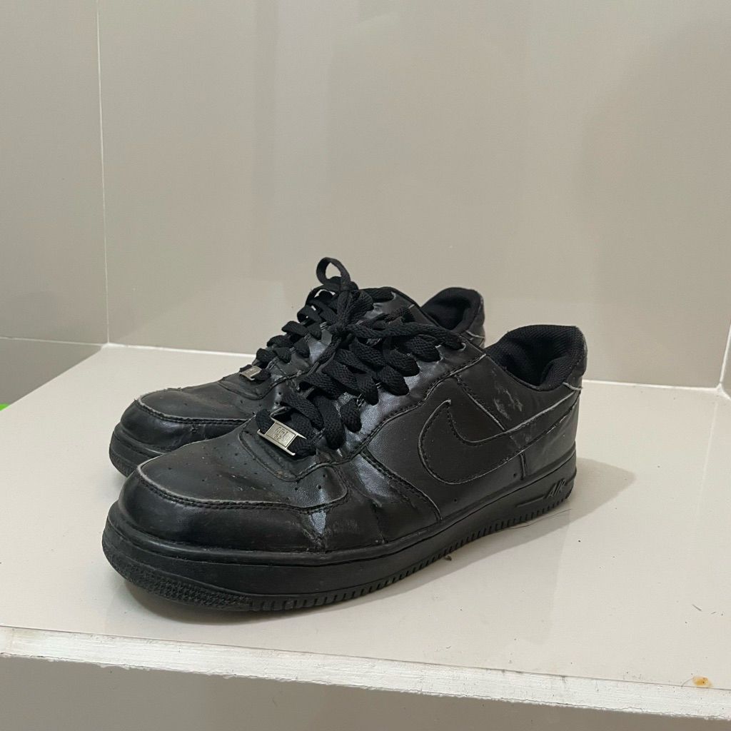 AF1 Vintage pair 2012 Full Black Size 43