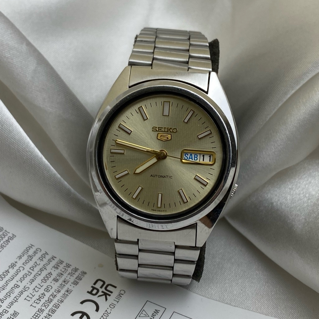 Seiko Textured second original jam pria