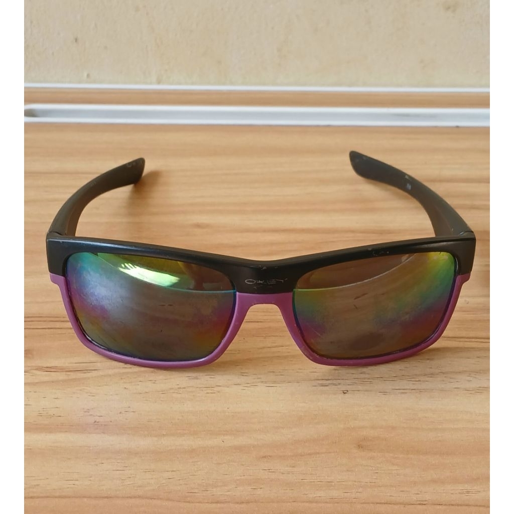 Kacamata Oakley