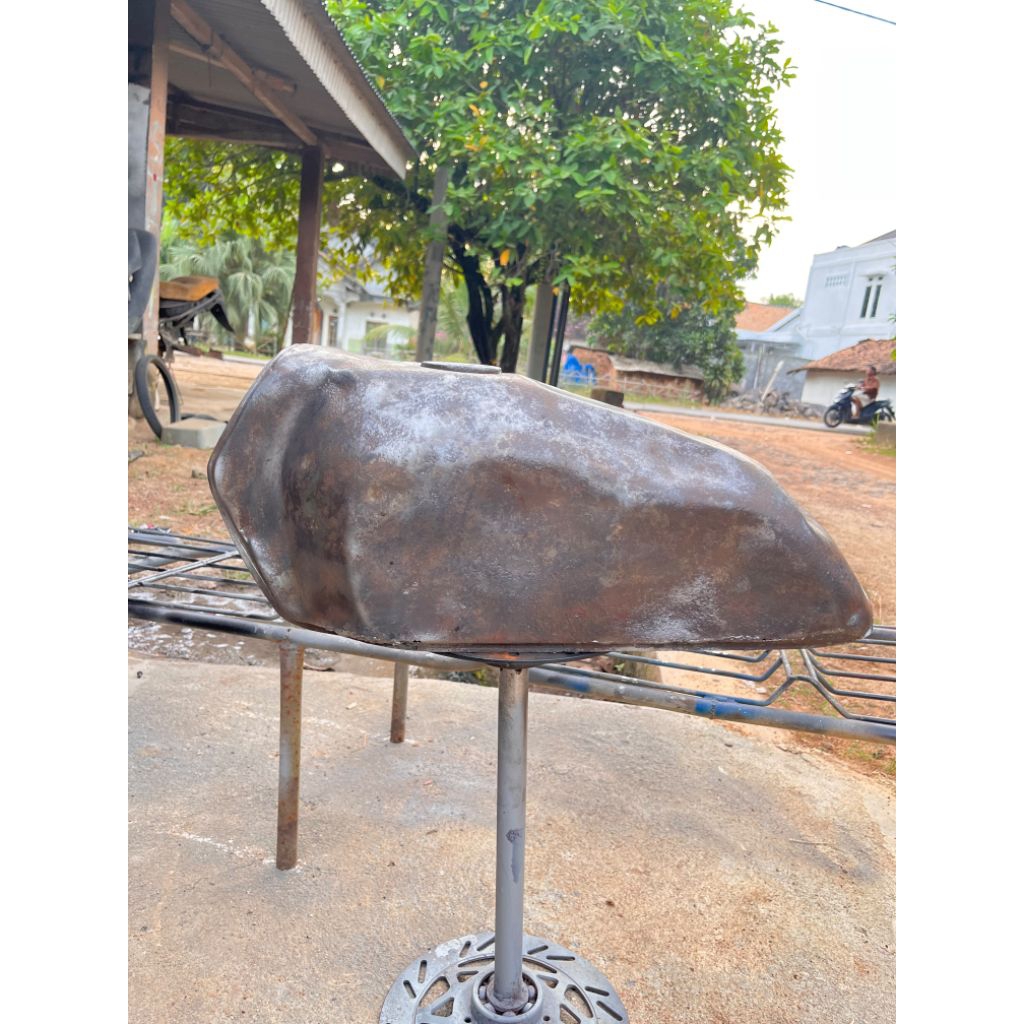 tangki bensin tangki minyak tangki bahan bakar Suzuki ts100 Suzuki ts100n original bekas
