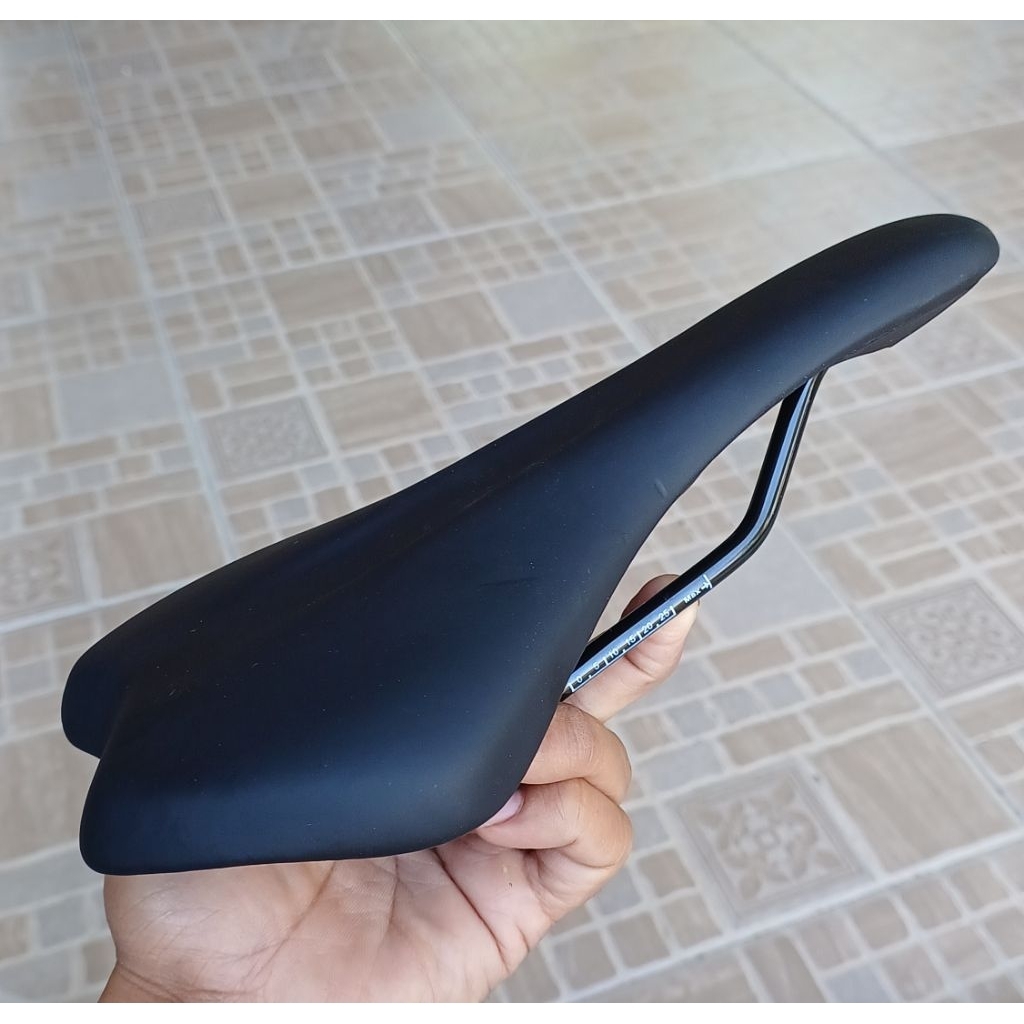 sadel polygon Razor Rogue