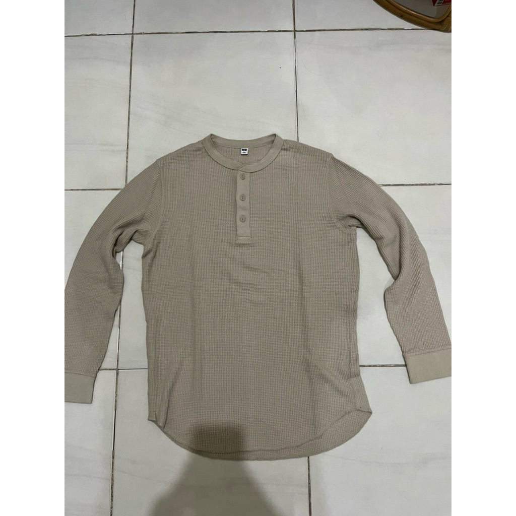 Henley Uniqlo