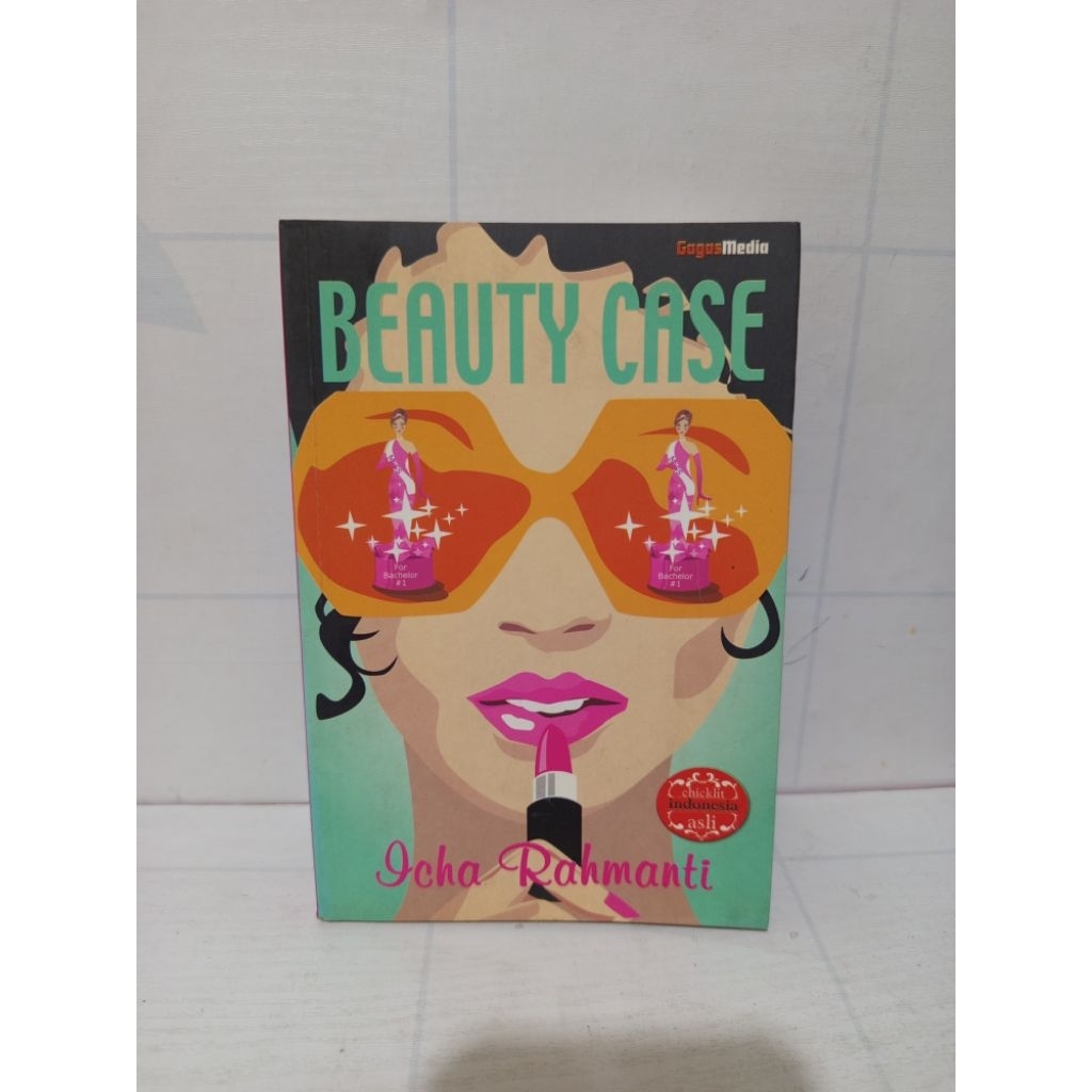Novel Beauty Case by Icha Rahmanti