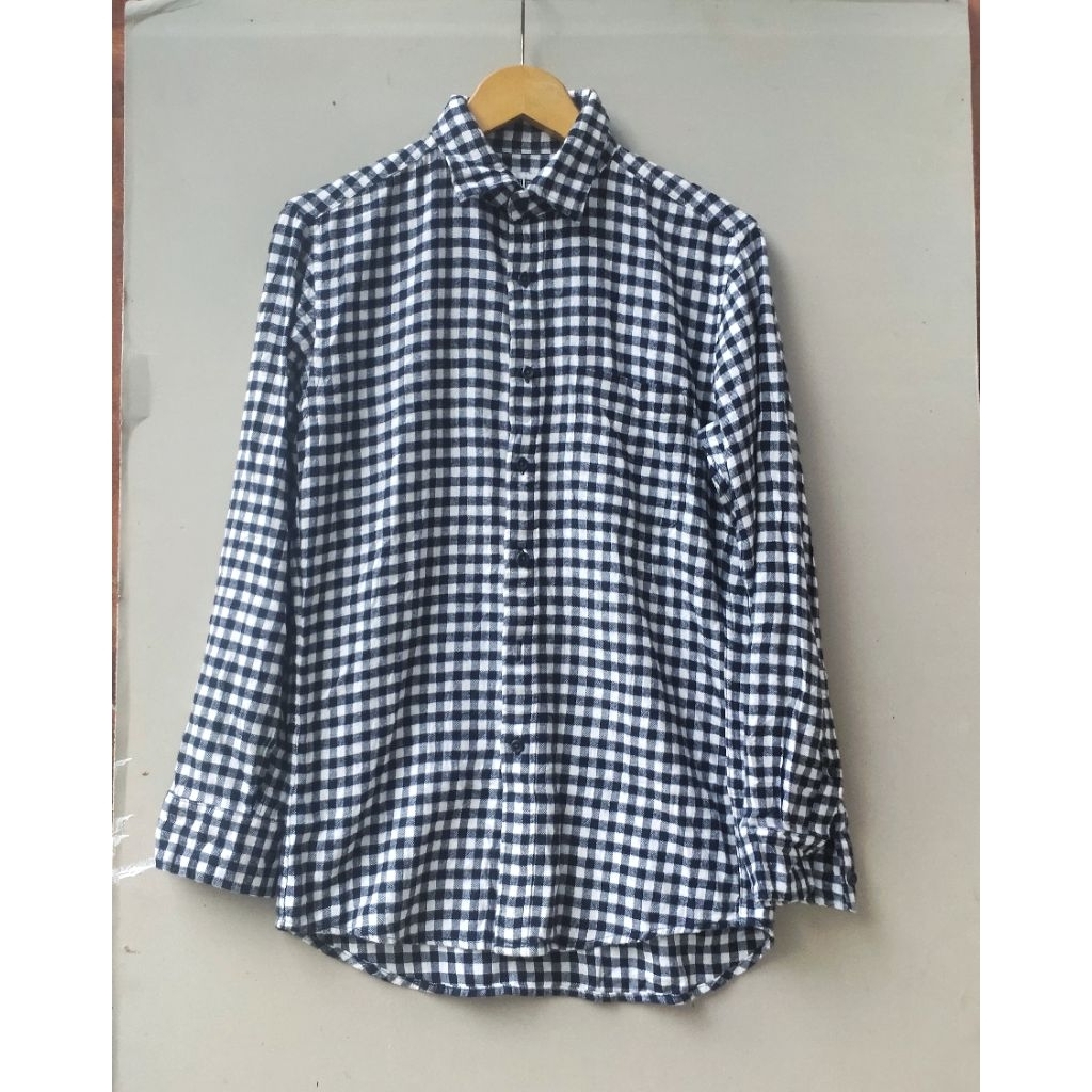 UNIQLO Flannel Gingham Black white Like New