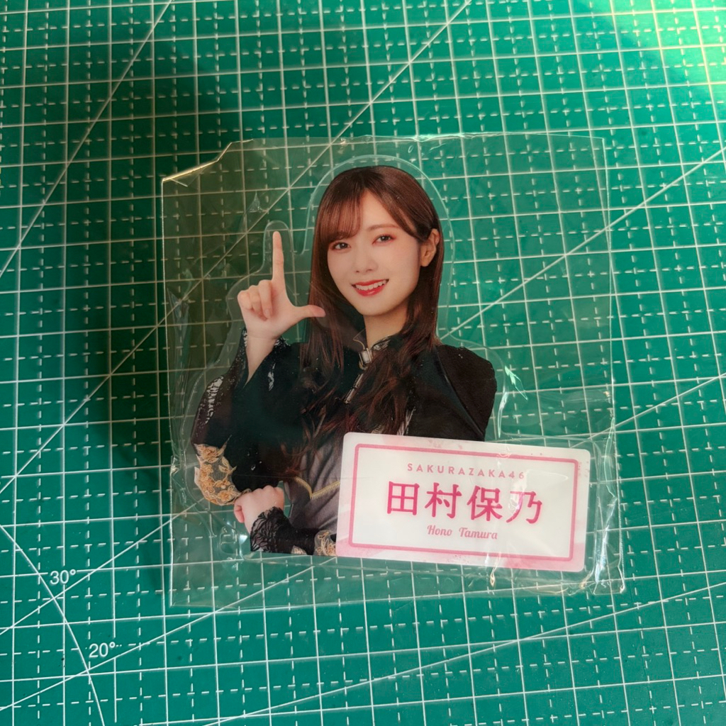 tamura hono acrylic pin sakurazaka46