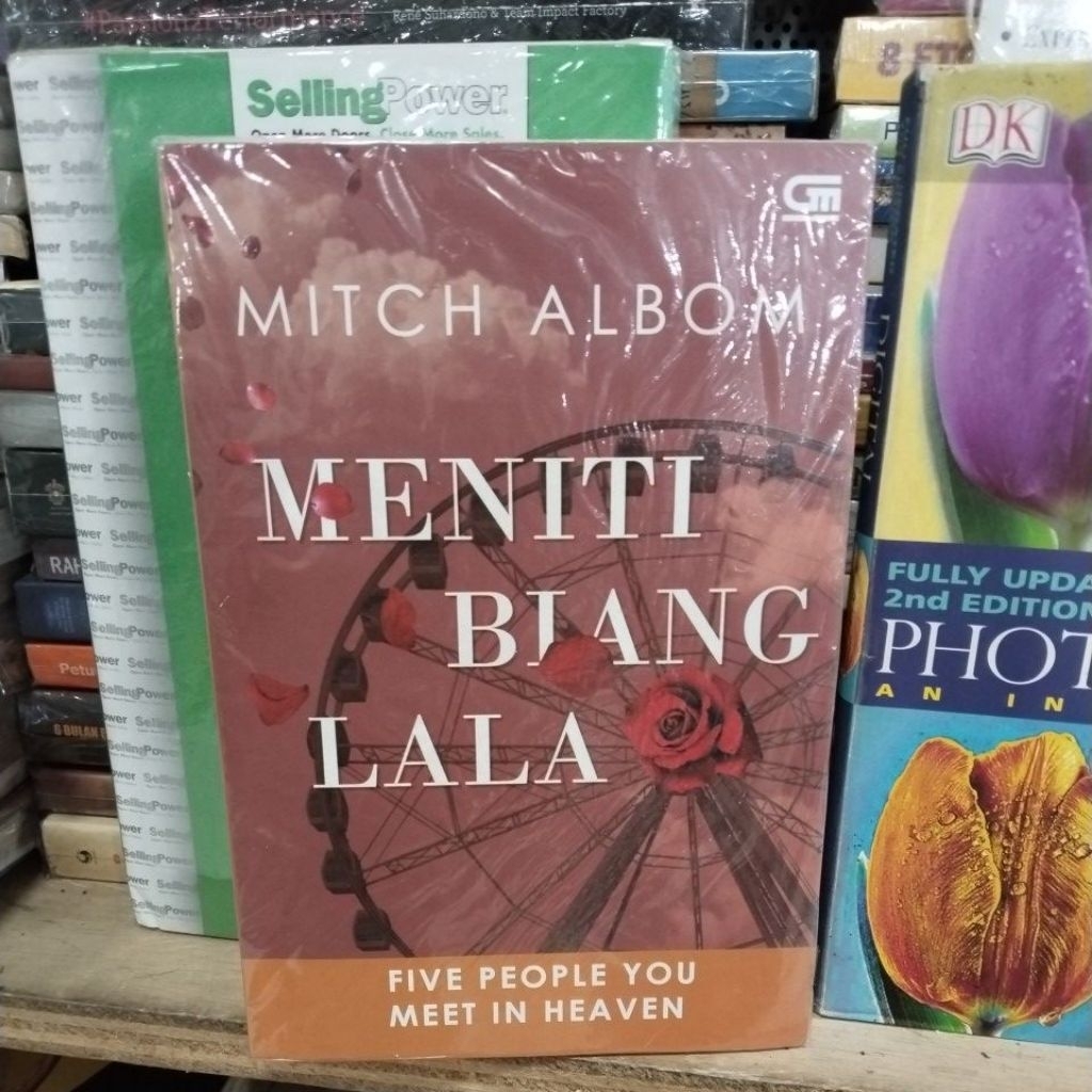 MITCH ALBOM meniti biang lala