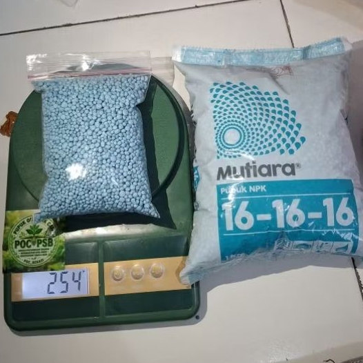Pupuk NPK 16-16-16 Mutiara(Kemasan Repack 250gram) Jaminan Original ||NPK 16 mutiara Repack