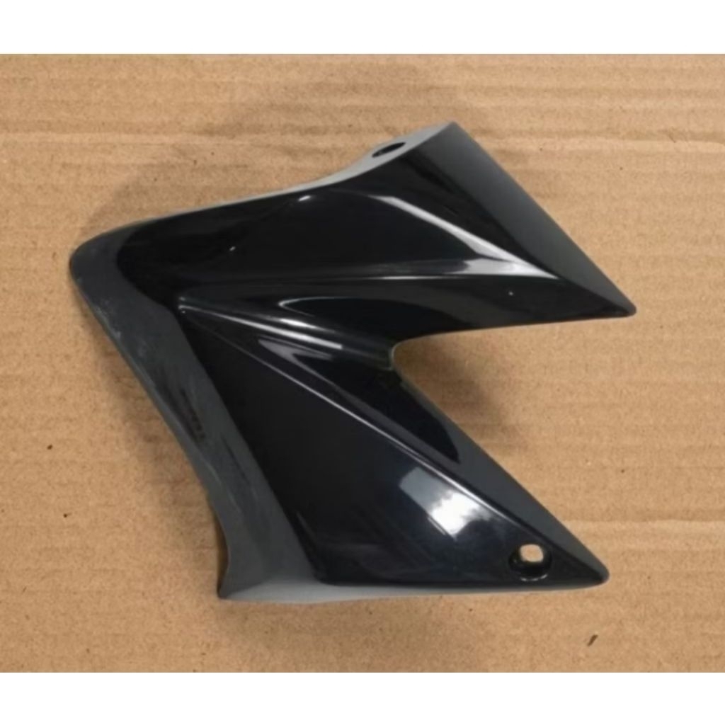 Sayap Tangki Yamaha Vixion Old sebelah kiri second Copotan, Cover Tangki Vixion Lama  Siap PasangCov