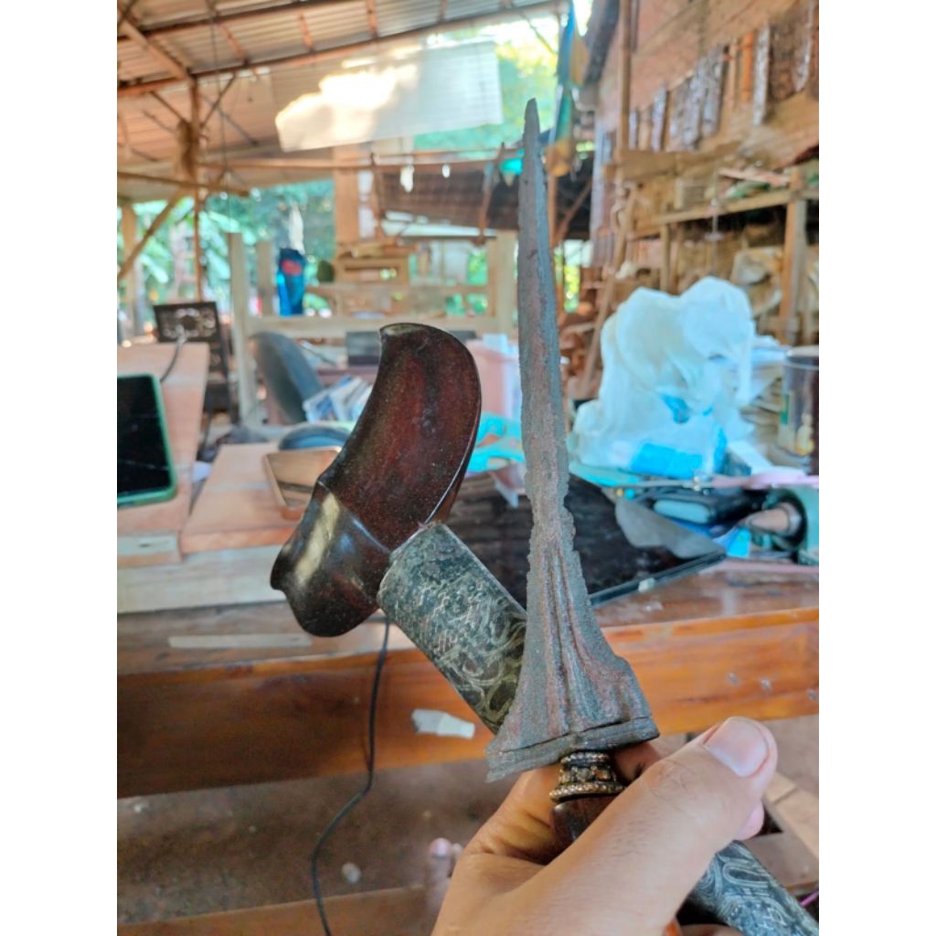 Keris Sepuh Bilah Lurus Klasik Koleksi Antik