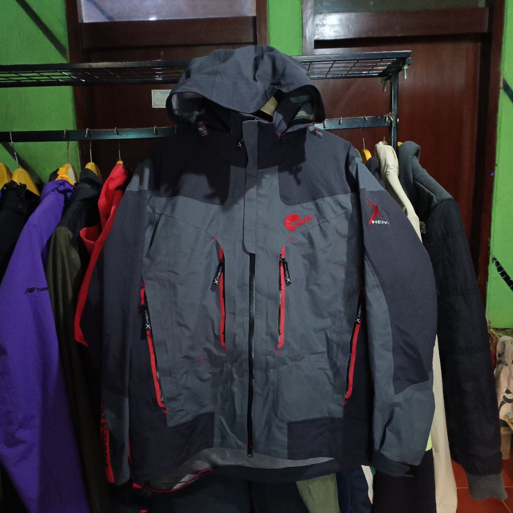 nepa 3 layer gorpcore outdoor jacket L