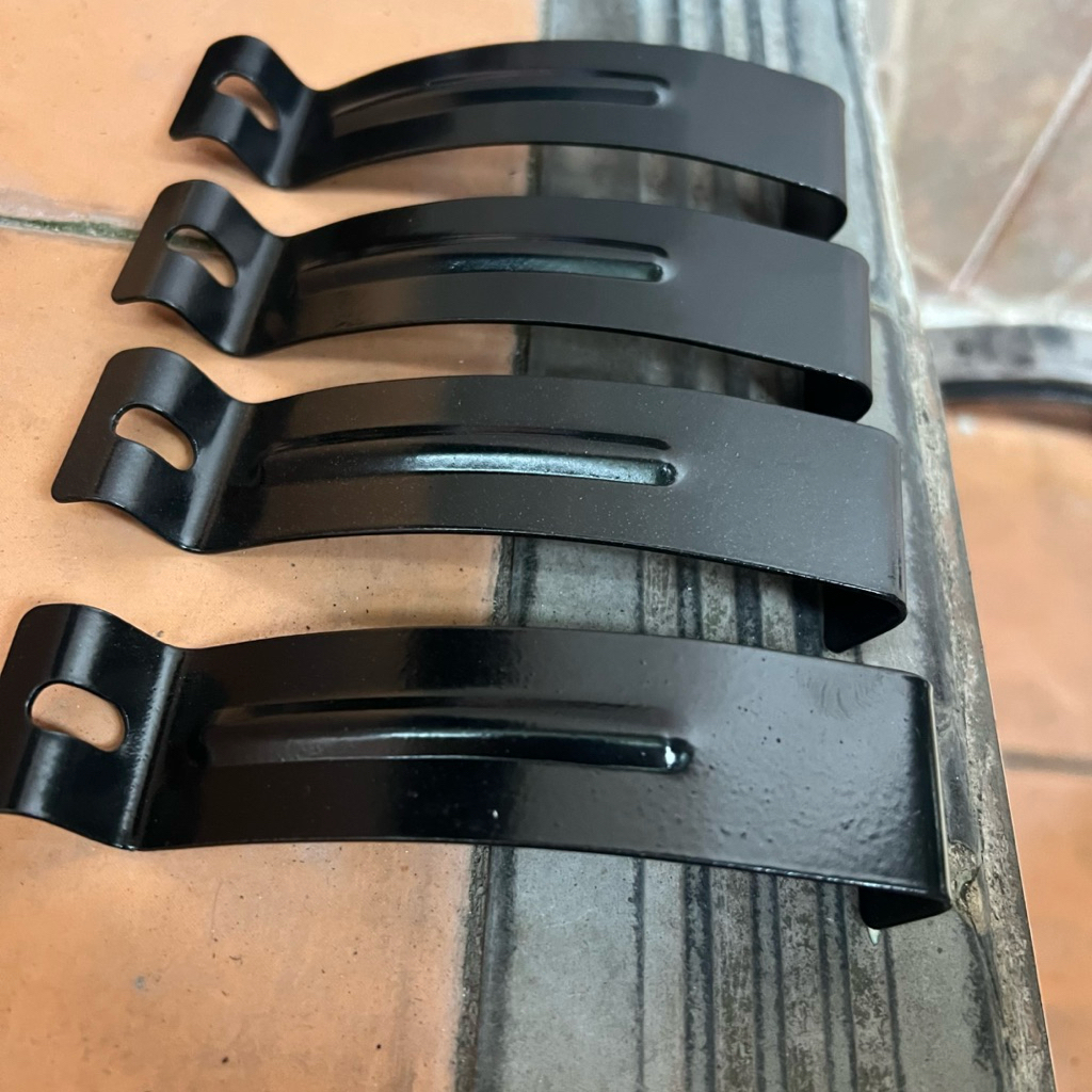 Pengait besi cross bar universal