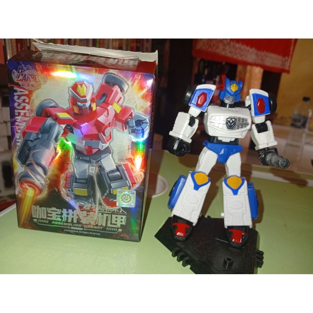 ACTION FIGURE. FIGURE SET. HELLO CARBOT. POLICE OFFICER WANG FULONG