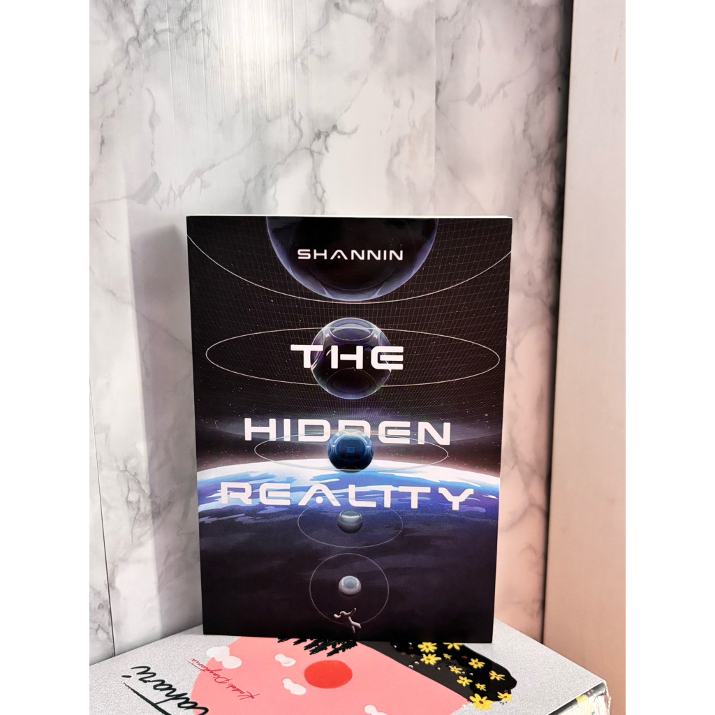 (Preloved) Novel the hidden reality