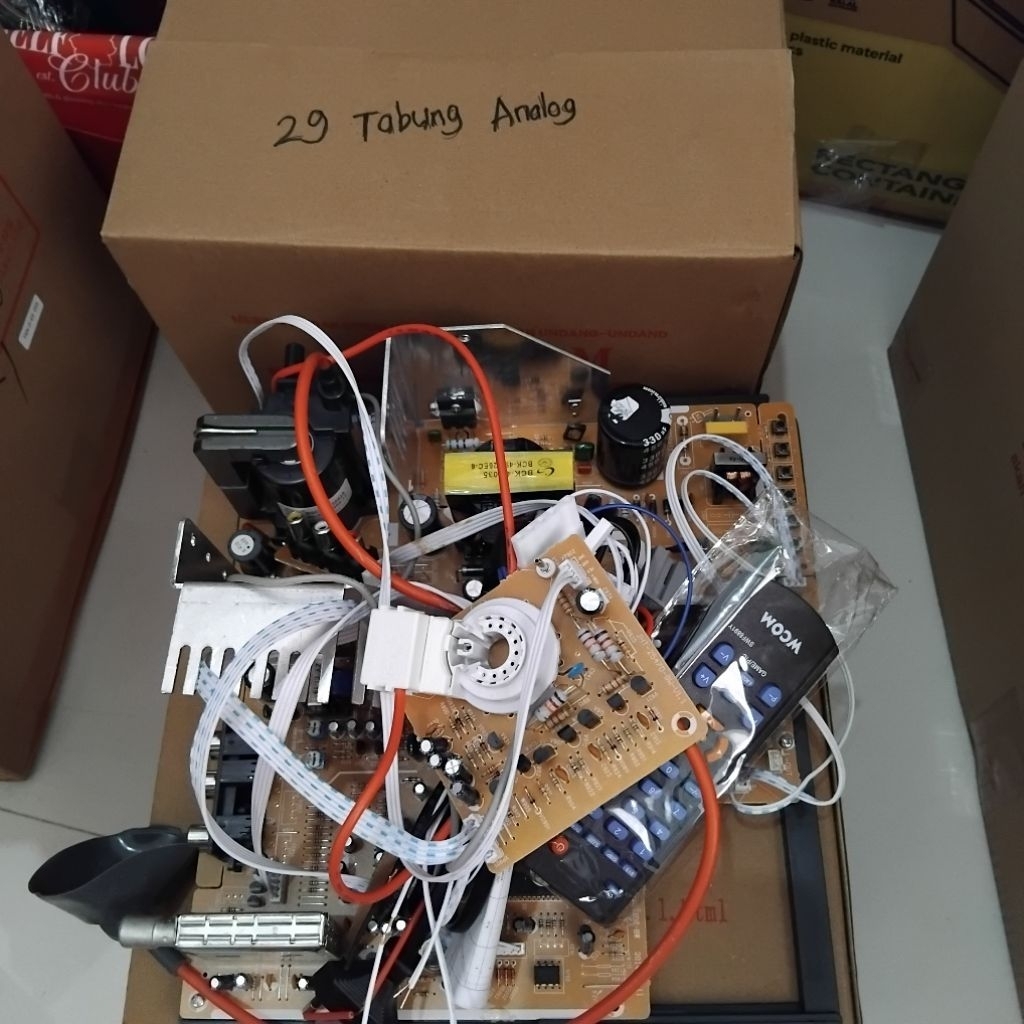 Mesin TV WCOM 29 Tabung Analog